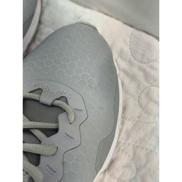 Gray and purple Nikes women’s 10 - Picture 8 of 11